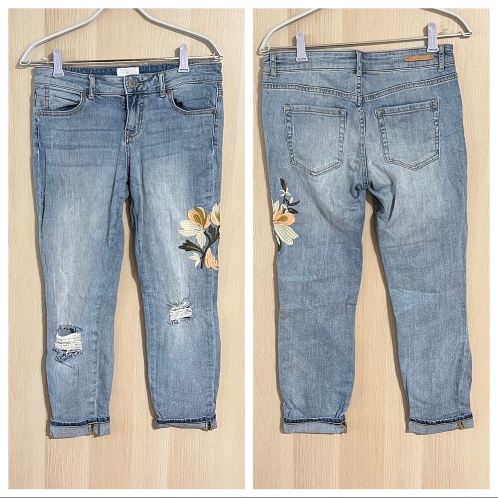 Caslon Embroidered Floral Cropped Boyfriend Jeans